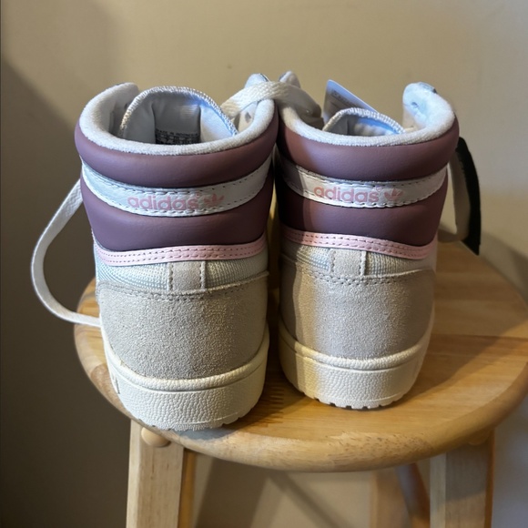Adidas off white and lilac Top Ten RB casual sneakers from Finish Line NWT - Picture 8 of 12